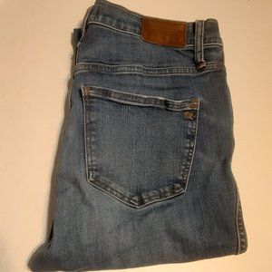 Madewell Women's 10" High-Rise Skinny Jeans Hanna Wash J7914 in Size 29